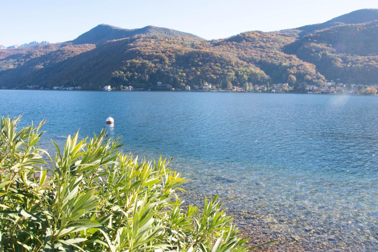 Residence Ville Lago Lugano Porto Ceresio Bagian luar foto